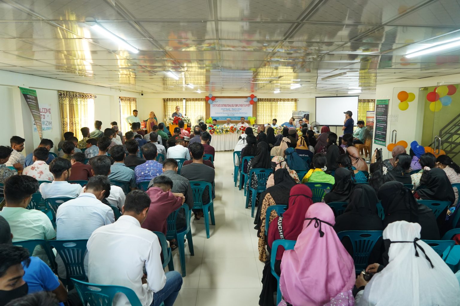 সার্টিফিকেট ডিসট্রিবিউশন-4-জমজম ট্রেনিং ইনস্টিটিউট